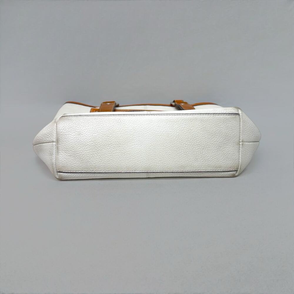 Vintage Coach Leather Tote Bag in White and Tan - Signature Design - Picture 3 of 6